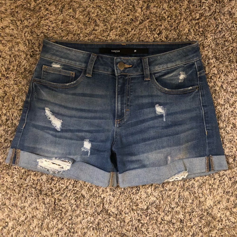 FRANCESCA’S distressed mid rise jean shorts